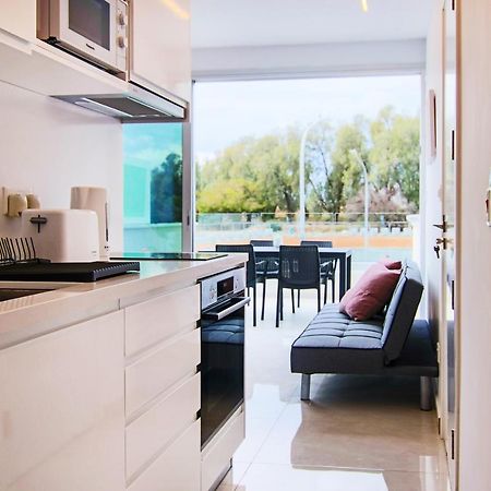 Phaedrus Living - Seaside Luxury Flat Harbour 103 Apartment Пафос Екстериор снимка