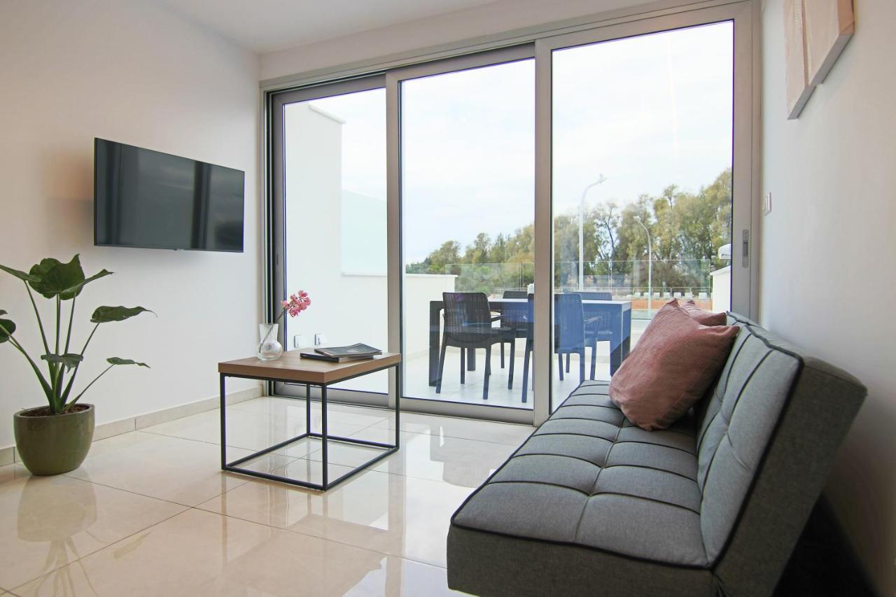 Phaedrus Living - Seaside Luxury Flat Harbour 103 Apartment Пафос Екстериор снимка