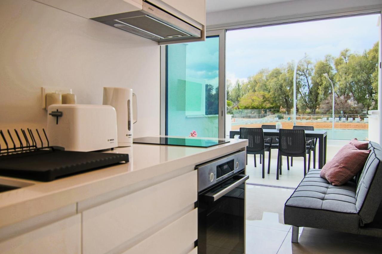Phaedrus Living - Seaside Luxury Flat Harbour 103 Apartment Пафос Екстериор снимка