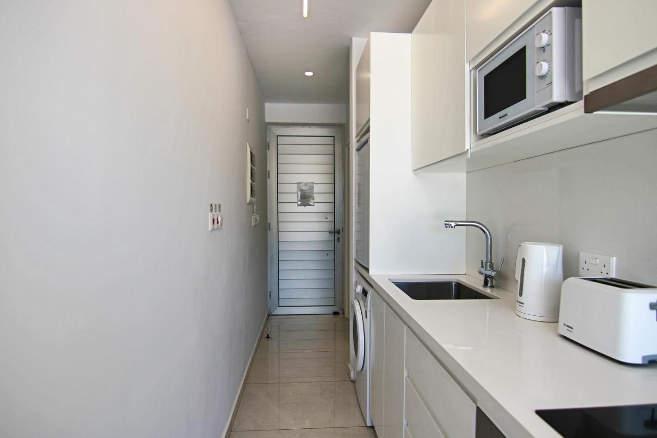 Phaedrus Living - Seaside Luxury Flat Harbour 103 Apartment Пафос Екстериор снимка