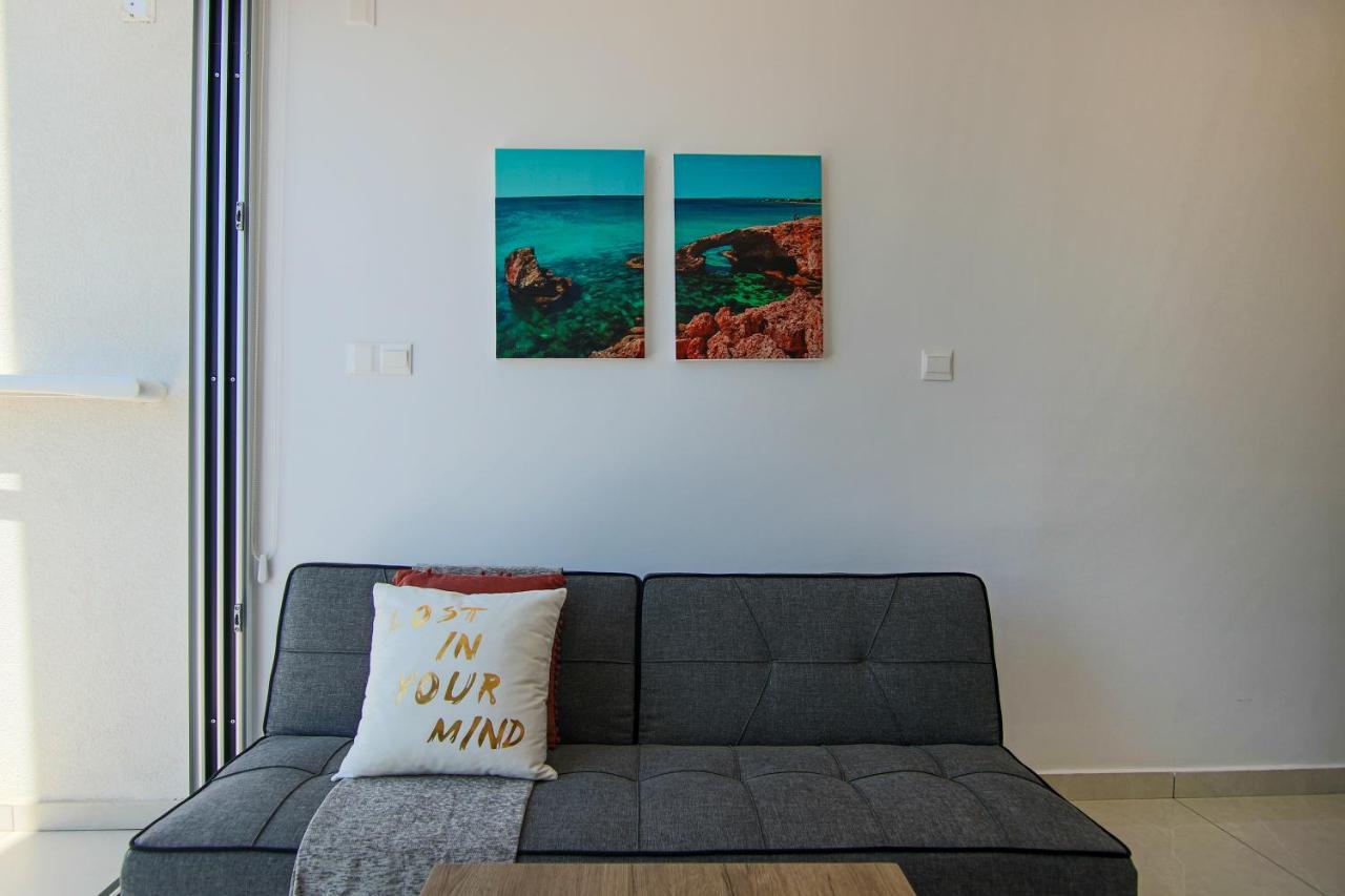 Phaedrus Living - Seaside Luxury Flat Harbour 103 Apartment Пафос Екстериор снимка
